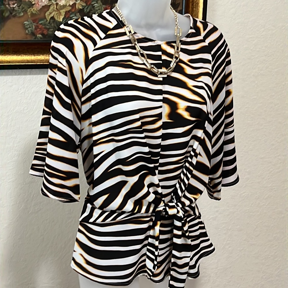 Flattering Animal Print Worthington Blouse - Size M